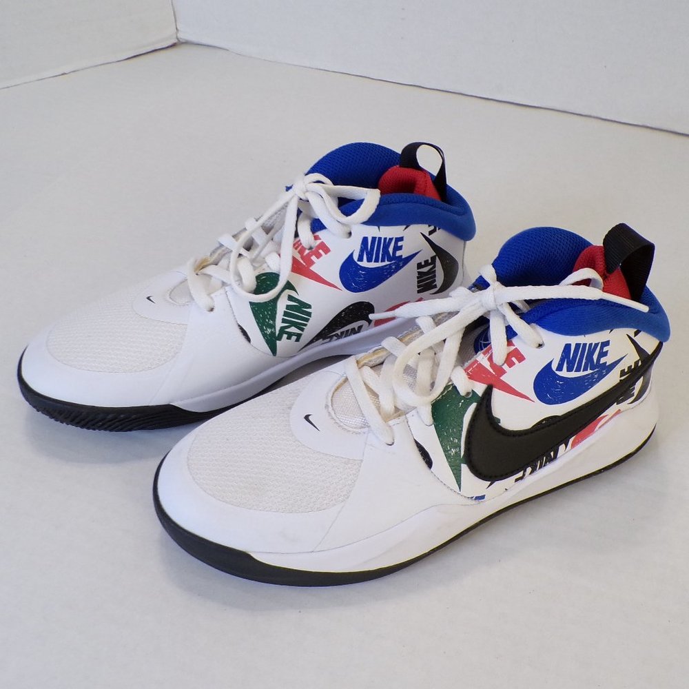 BRAND NEW NIKE TEAM HUSTLE D9 YOUTH MULTIPLE COLORED SNEAKERS - Picture 2 of 11